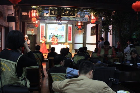 “百家報(bào)社聚焦池州” 新聞攝影採訪(fǎng)團(tuán)走進(jìn)天方